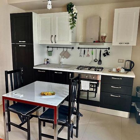 Piccolo Loft In Centro Asti Lägenhet Exteriör bild