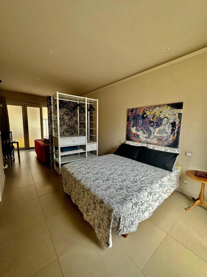 Piccolo Loft In Centro Asti Lägenhet Exteriör bild